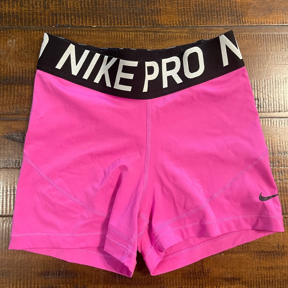 Women’s Nike Pro Drifit Shorts- Great Condition!